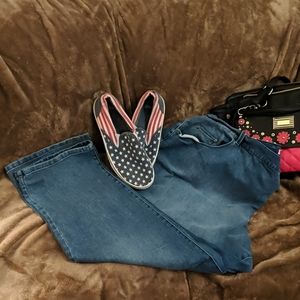 Catherines Right Fit Curvy Jeans Size 32 NWOT